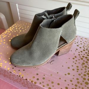 Toms Booties